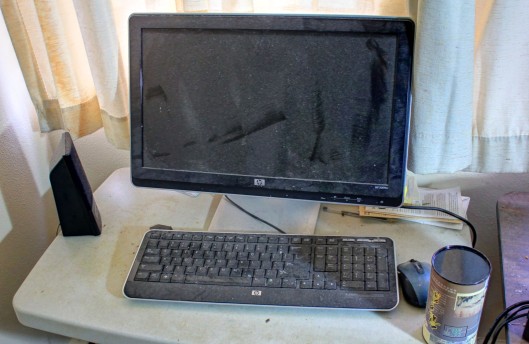 dusty-screen-and-keyboard